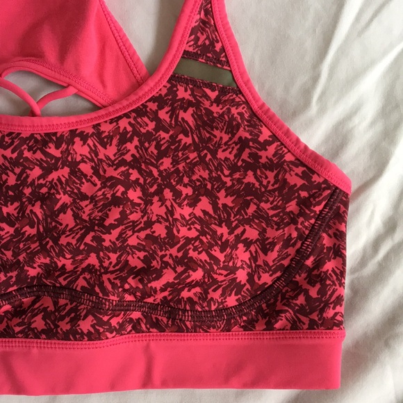 pink houndstooth Lululemon sports bra, S/M - Picture 3 of 3
